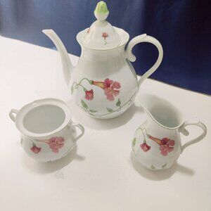 Denby Fine China Coffee Service made in Portugal. Beautiful Floral on pure white